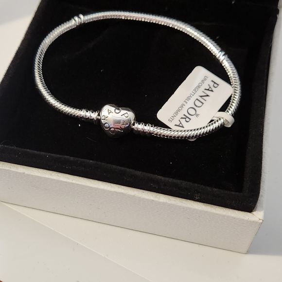 Pandora Moments Snake Chain Heart Claps Charm Bracelet for women Size 7.5 Inches - Picture 2 of 5